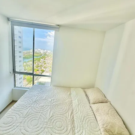 3br 2balconies Sea View Pool Near The Airport And * Cartagena